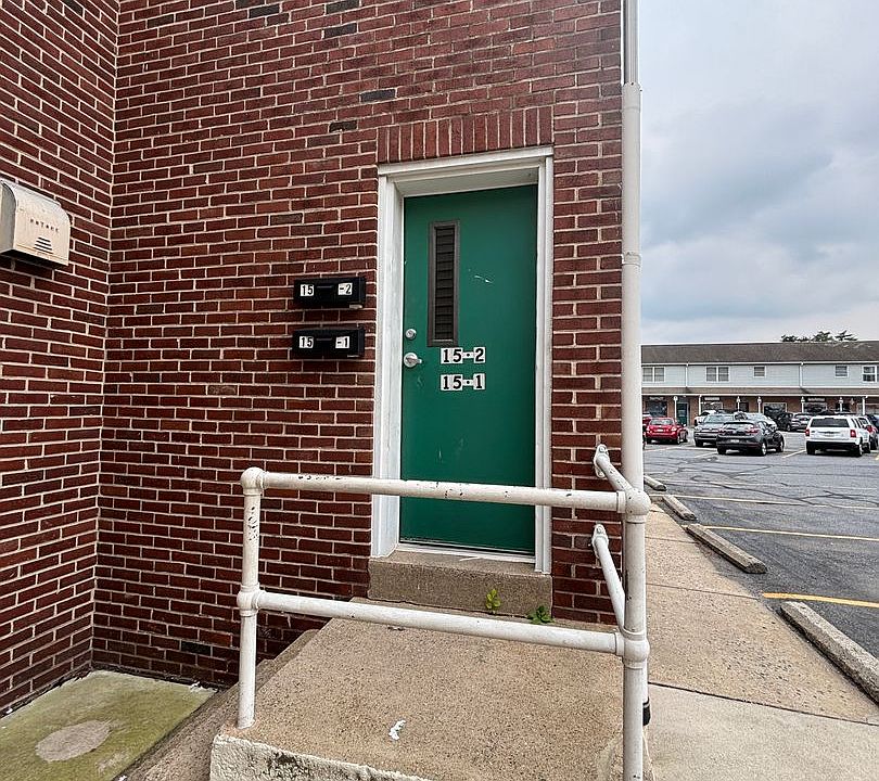 1st image of 15-1 W Water St