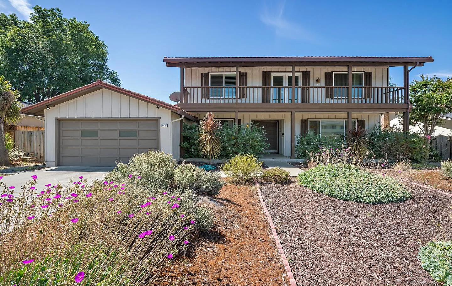 1234 Pampas Dr photo 1