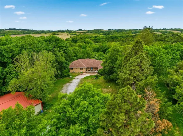 65524 235th St, Glenwood, IA 51534