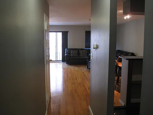 Rented by 18 REALTY | media 15