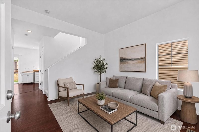 5th image of 1505 66th Street SE