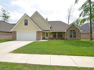 221 Southern Creek Cir, Haughton, LA 71037