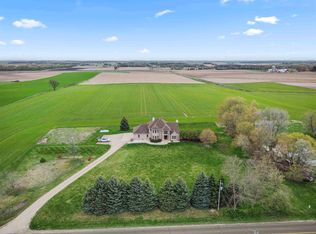 3251 Bailey Rd, Sun Prairie, WI 53590