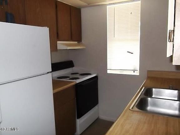 4th image of 811 E Carol Ave