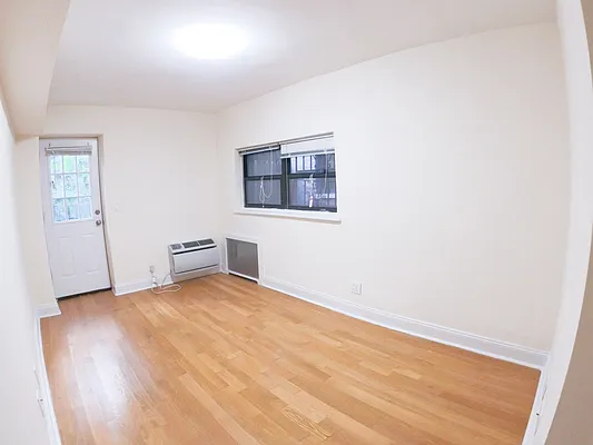 Rented by Urban Real Estate Inc | media 7