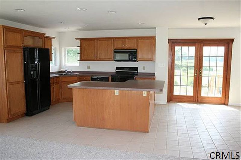 4th image of 196 BEAVER Street