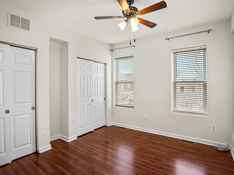235 S Highland Ave — Photo 13
