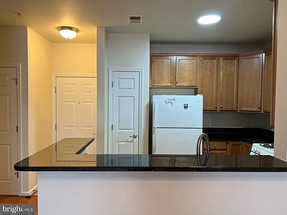 5th image of 3840 Lightfoot St Unit 240