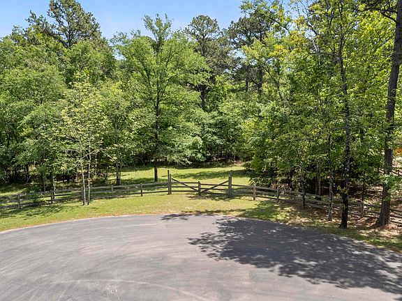 5th image of 15042 Canopy Oaks Dr