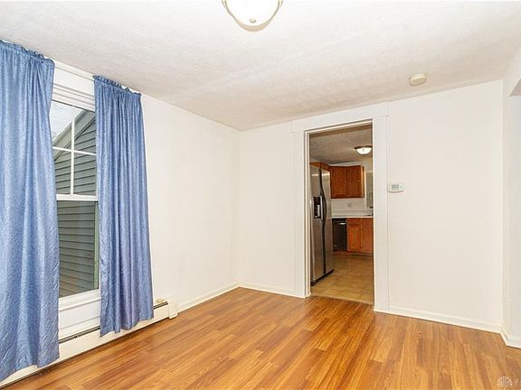 5th image of 59 Weller Ave