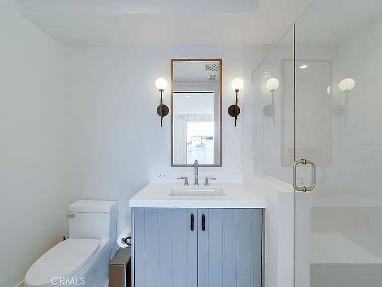 2820 Bayview — Photo 31