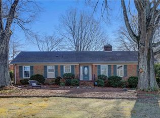 5705 Pinehaven Dr, Greensboro, NC 27410