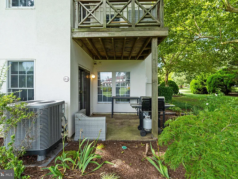 41 Queen Catherine Ct #A — Photo 39