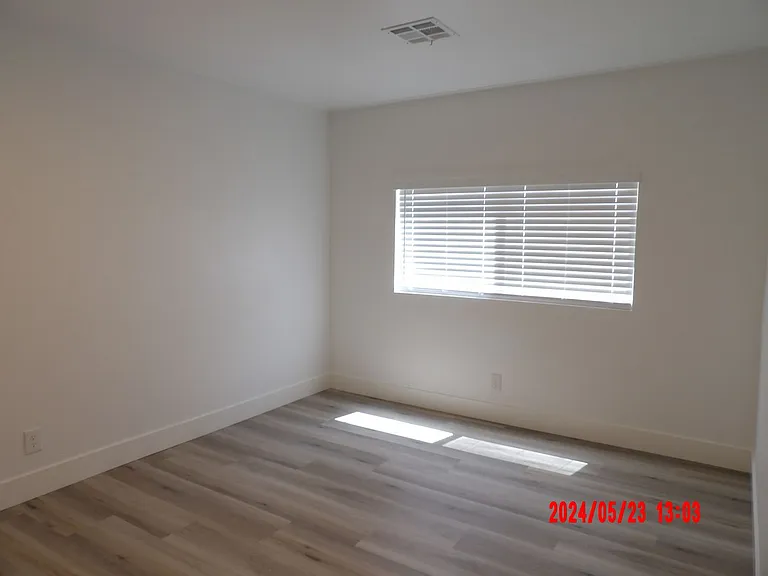 4240 Gaye Ln — Photo 8