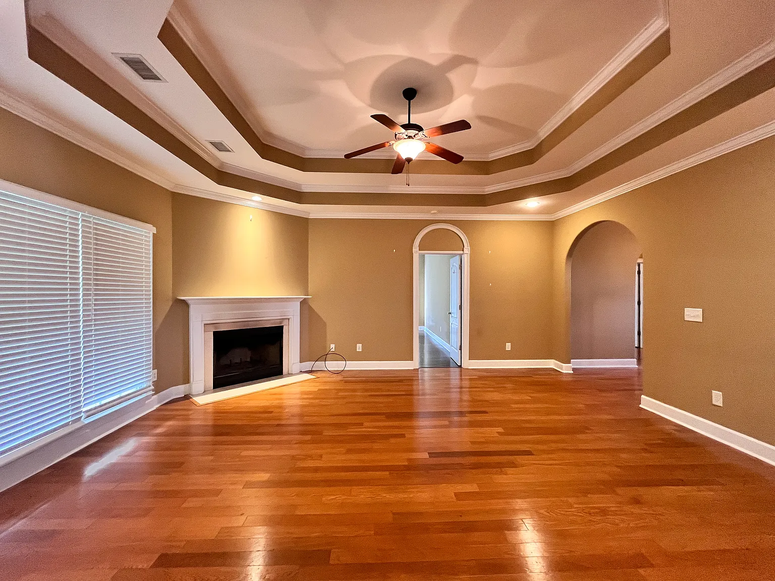 4 bed, 1886 sqft, $2,200 — Photo 4