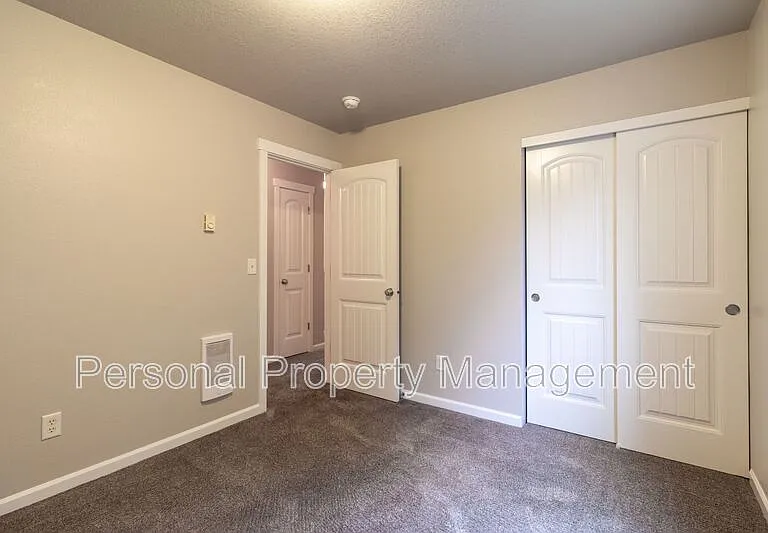5010 NE 29th Ave — Photo 17