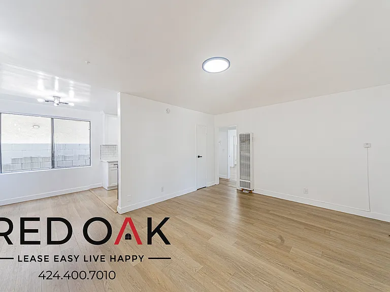 252 W Elm Ave #F — Photo 1