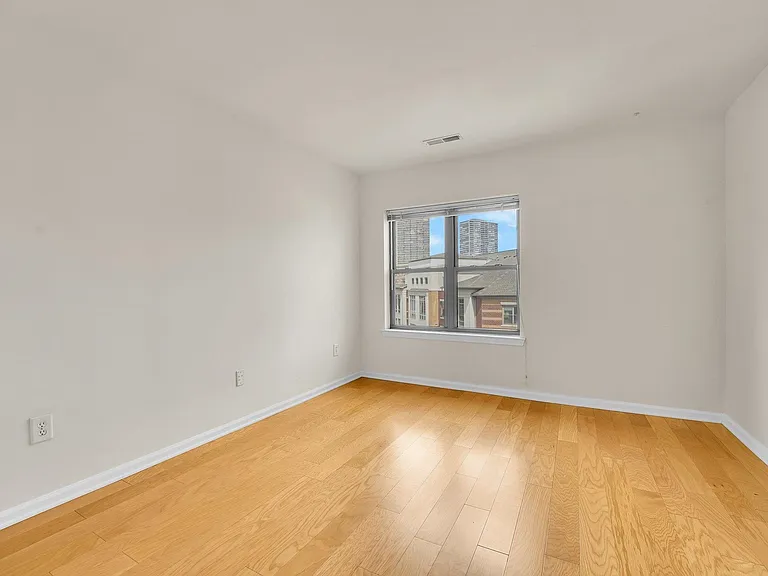 26 Avenue At Port Imperial #438 — Photo 21