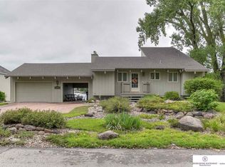 25 Ginger Cove Rd, Valley, NE 68064