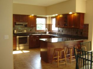 2866 W Willowlake Dr, Peoria, IL