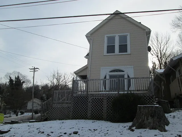 340 10th Ave photo 1
