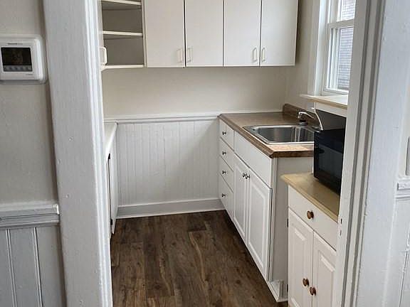 4th image of 13 Seaview St #13