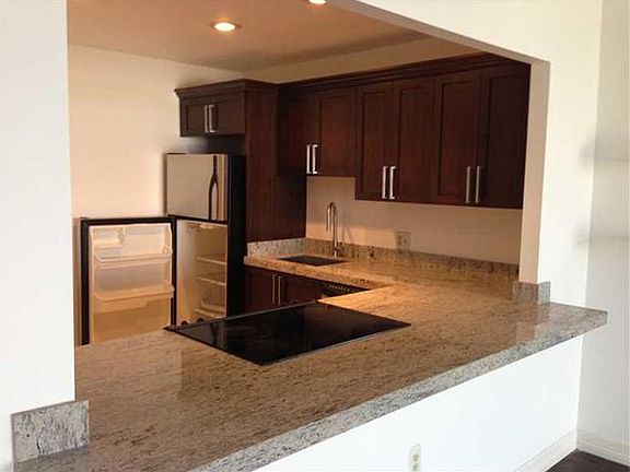 4th image of 2801 NE 183rd St APT 2203