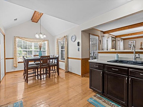 4th image of 2545 Farmworth Trl