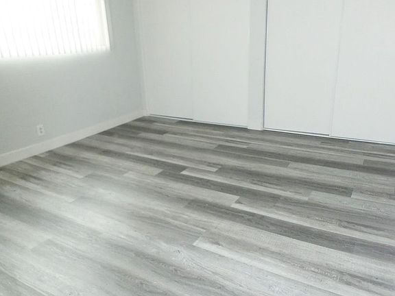 5th image of 1750 Newport Ave APT 7