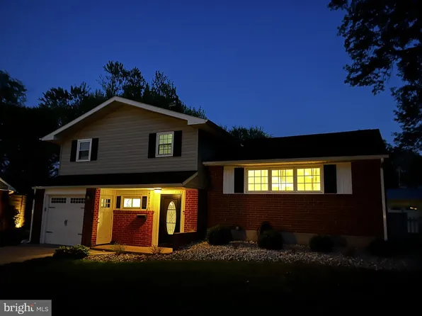 2201 Jamaica Dr, Wilmington, DE 19810