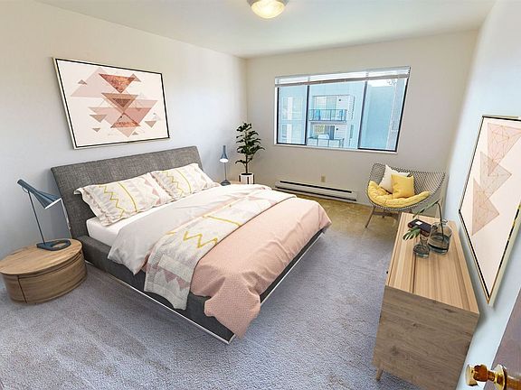 2nd image of 7101 Roosevelt Way NE APT 404