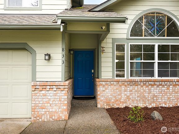 3rd image of 833 Blueberry Lane