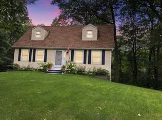 14 Schryver Ln, Hyde Park, NY 12538