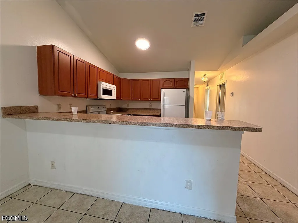3 bed, 2.0 bath, 1125 sqft, $1,500 — Photo 4