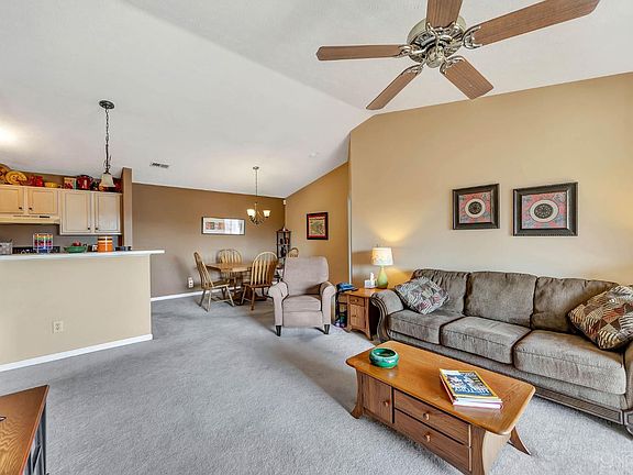 4th image of 4938 Bordeaux Ln
