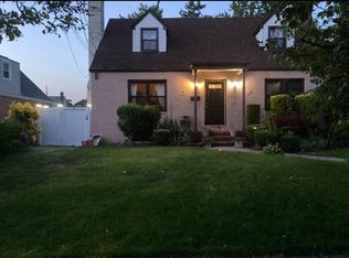 12 Alden Ave, Valley Stream, NY 11580