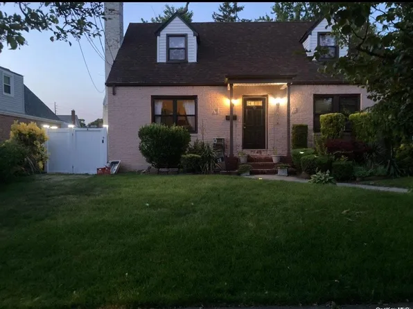 12 Alden Avenue, Valley Stream, NY 11580