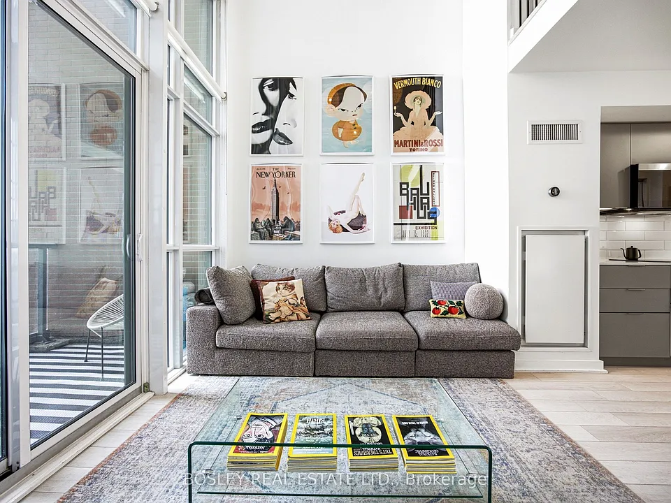 5 Hanna Ave #302