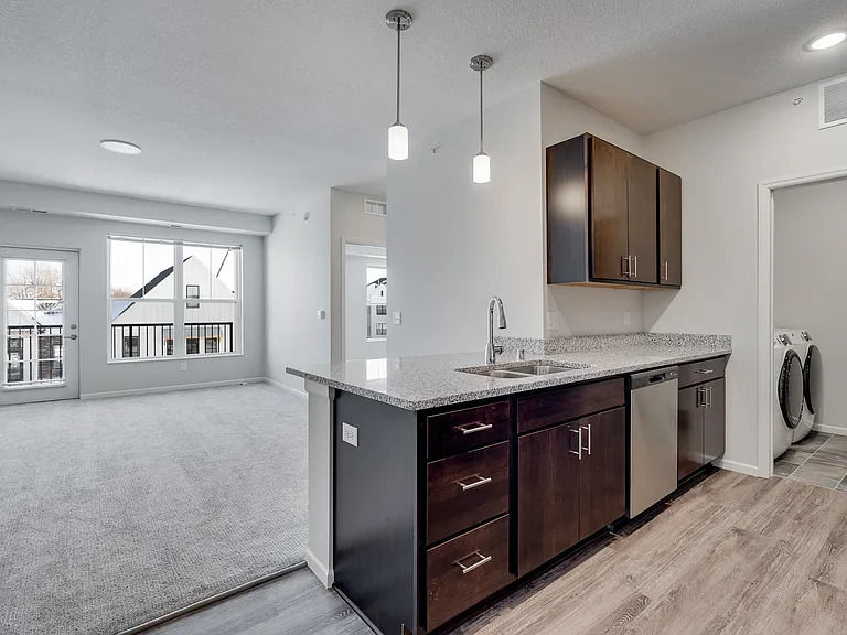 Powers - 1 Bed / 1 Bath - 961 Sq.Ft.