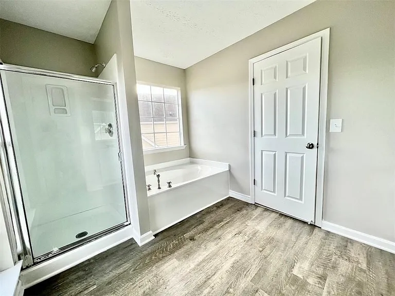 2312 Oak Glenn Cir — Photo 14