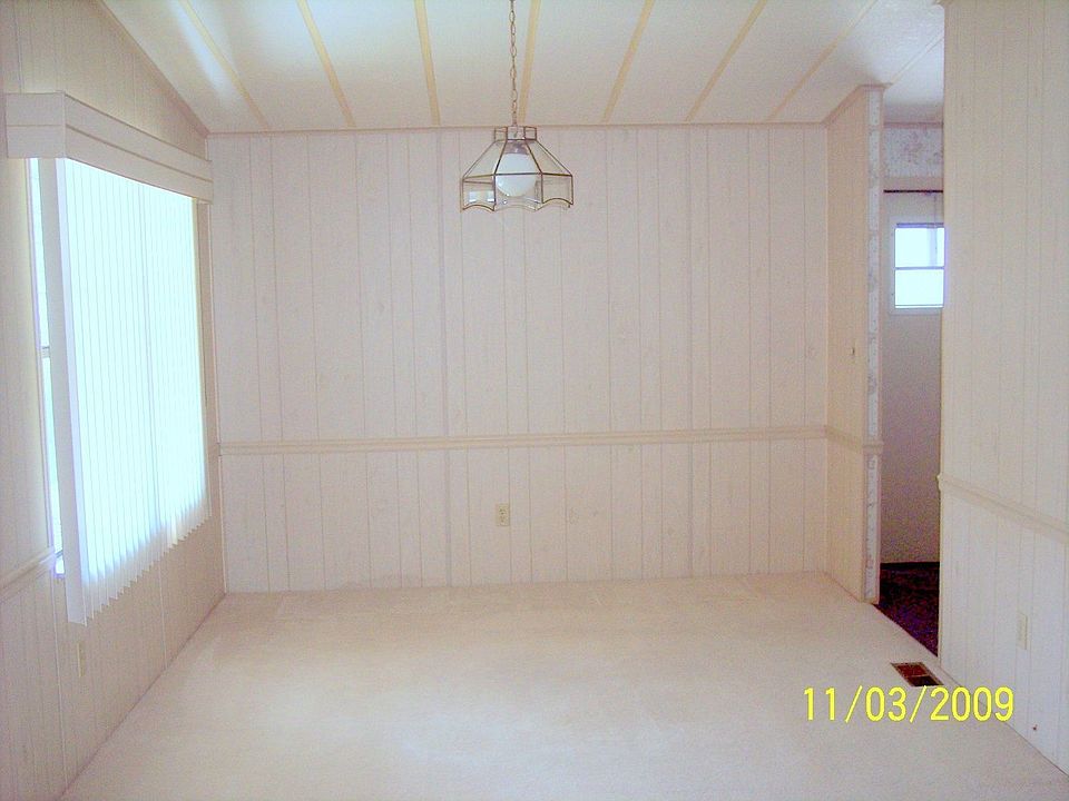 2nd image of 1612 Lauren Ln
