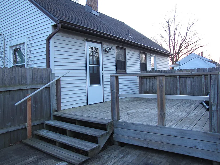 32nd St SW — Photo 12