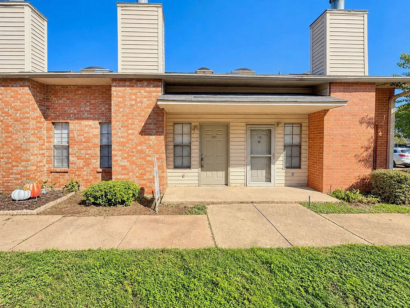 North Bossier Townhome! — Photo 1