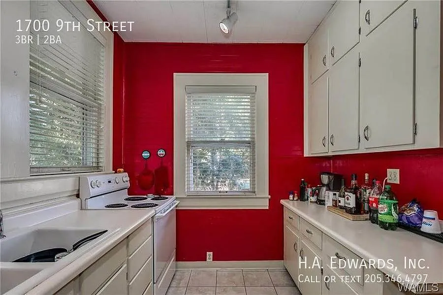 1700 9th Street — Photo 3