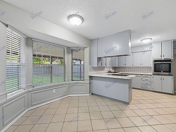 5th image of 7604 Mary Dr