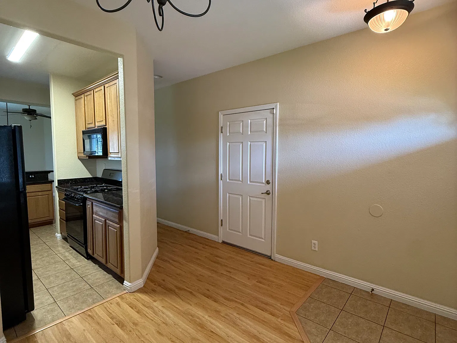 3 bed, 1092 sqft, $2,250 — Photo 4