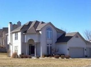 5900 NE Ruby Ln, Lees Summit, MO 64064