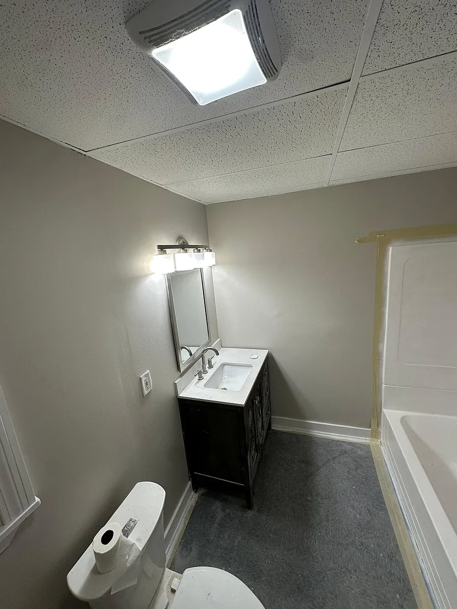 Building Photo - 33 Providence St #1