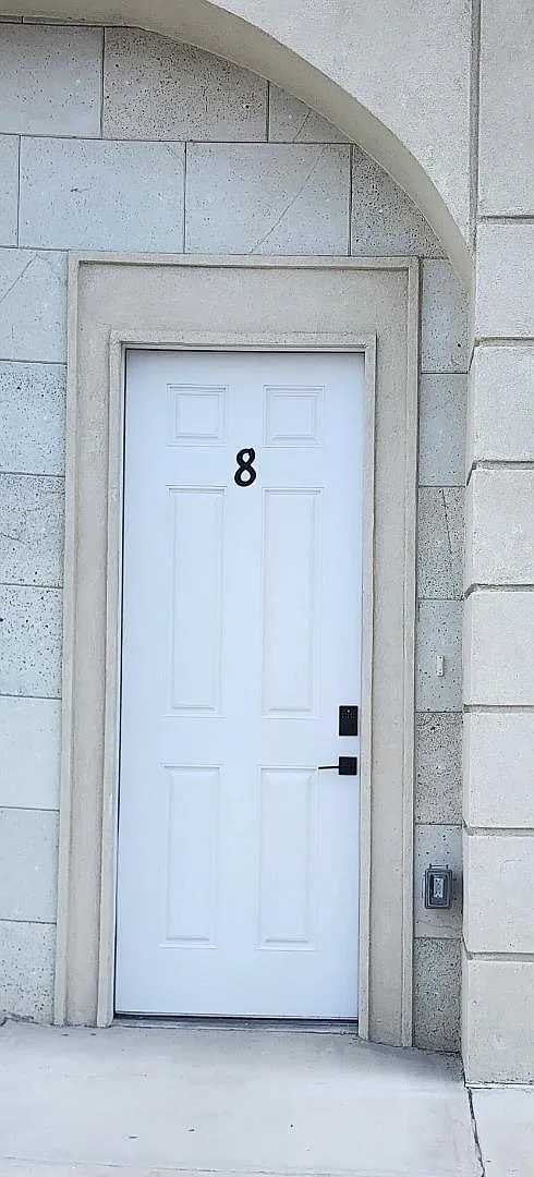 3229 E Grimes - Unit 8 — Photo 1