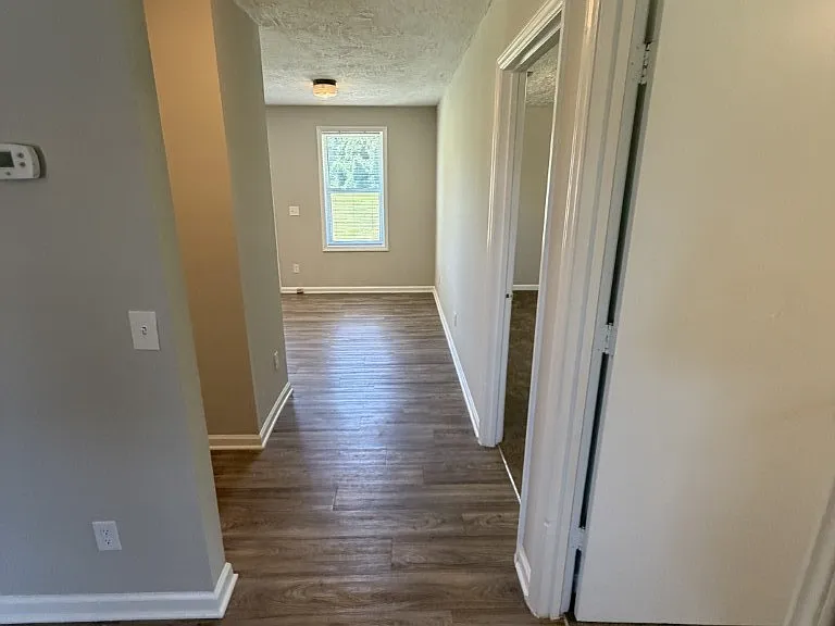360 Creekwood Ct #B — Photo 10